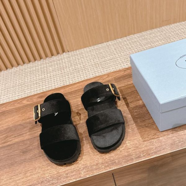 repliche,replica,perfette,siti di,affidabili,migliori siti,dove comprare,1:1,scarpe da ginnastica [Versione top] Sandali Prada primaverili ed estivi in ​​velluto