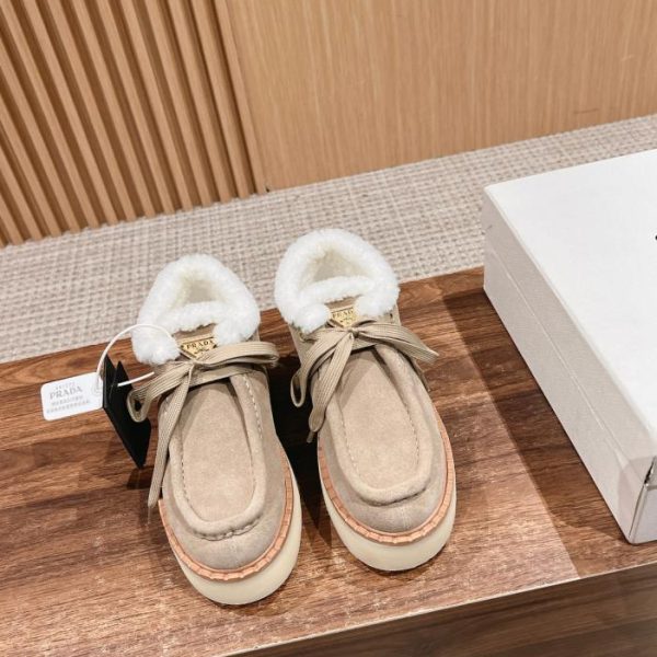 repliche,replica,perfette,siti di,affidabili,migliori siti,dove comprare,1:1,scarpe da ginnastica [Versione top] Prada nuovi stivali con suola spessa con logo triangolo autunno e inverno