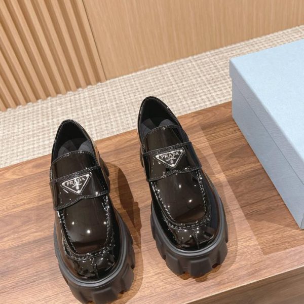 repliche,replica,perfette,siti di,affidabili,migliori siti,dove comprare,1:1,scarpe da ginnastica [Versione top] Mocassini classici a triangolo Prada