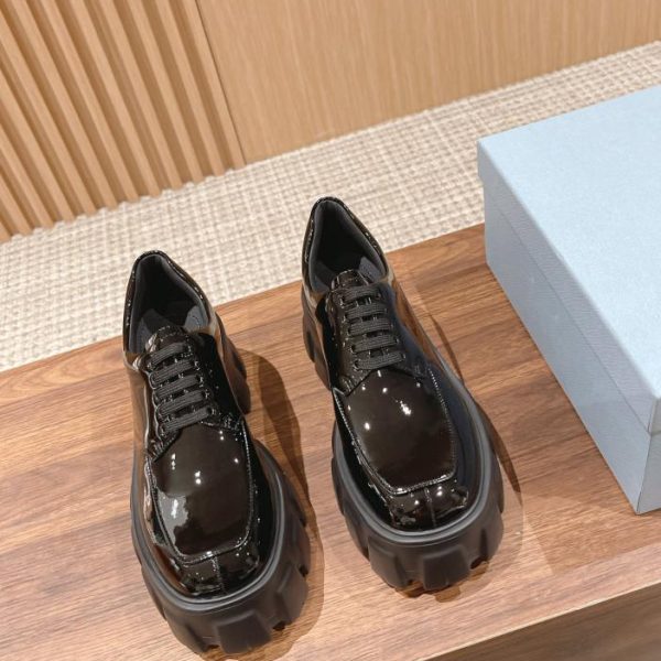 repliche,replica,perfette,siti di,affidabili,migliori siti,dove comprare,1:1,scarpe da ginnastica [Versione top] Prada classiche scarpe con cinturino in pelle Oxford