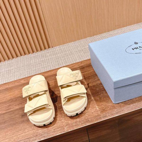 repliche,replica,perfette,siti di,affidabili,migliori siti,dove comprare,1:1,scarpe da ginnastica [Versione top] Sandali Prada in feltro diavolo