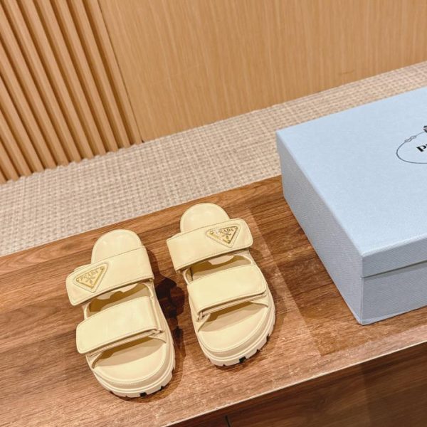 repliche,replica,perfette,siti di,affidabili,migliori siti,dove comprare,1:1,scarpe da ginnastica [Versione top] Sandali Prada in feltro diavolo
