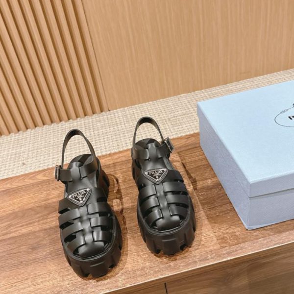 repliche,replica,perfette,siti di,affidabili,migliori siti,dove comprare,1:1,scarpe da ginnastica Nuovi sandali Prada