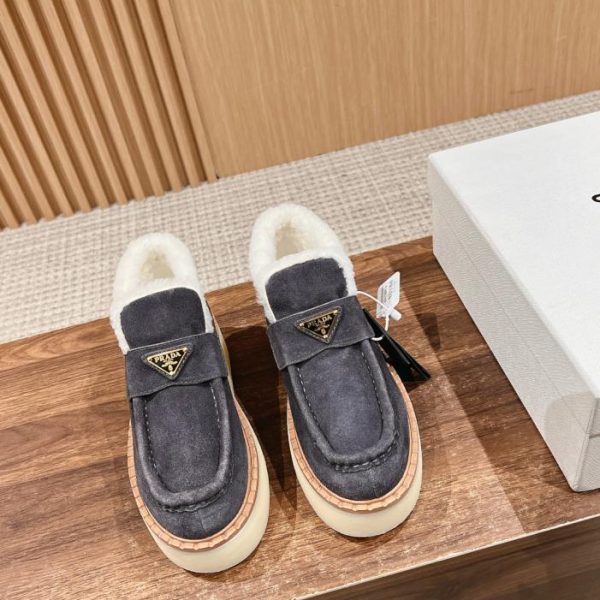 [Versione top] Prada nuovi stivali con suola spessa con logo triangolo autunno e inverno