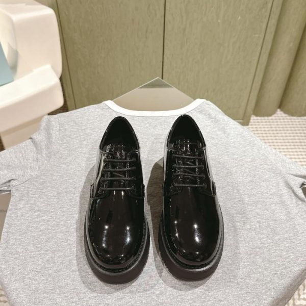 repliche,replica,perfette,siti di,affidabili,migliori siti,dove comprare,1:1,scarpe da ginnastica [Versione top] Mocassini Prada con suola spessa