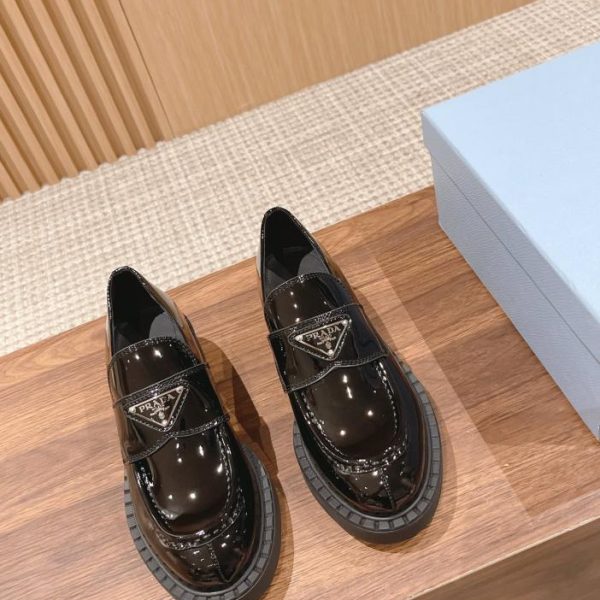 repliche,replica,perfette,siti di,affidabili,migliori siti,dove comprare,1:1,scarpe da ginnastica [Versione top] Mocassini retrò a triangolo di Prada