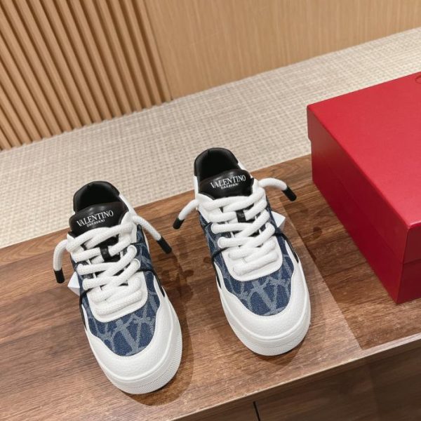 repliche,replica,perfette,siti di,affidabili,migliori siti,dove comprare,1:1,scarpe da ginnastica [Versione top] Valentino nuove sneakers basse rivettate