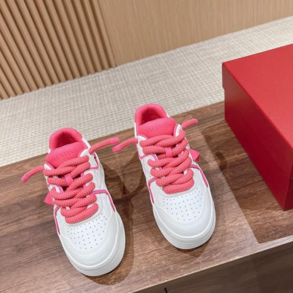 repliche,replica,perfette,siti di,affidabili,migliori siti,dove comprare,1:1,scarpe da ginnastica [Versione top] Valentino nuove sneakers basse rivettate