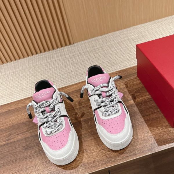 repliche,replica,perfette,siti di,affidabili,migliori siti,dove comprare,1:1,scarpe da ginnastica [Versione top] Valentino nuove sneakers basse rivettate