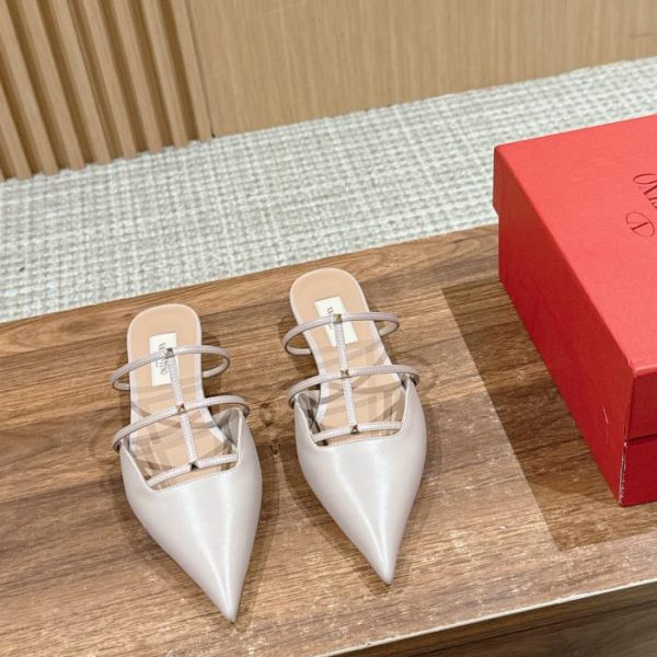 repliche,replica,perfette,siti di,affidabili,migliori siti,dove comprare,1:1,scarpe da ginnastica [Versione top] Sandali a punta #Valentino