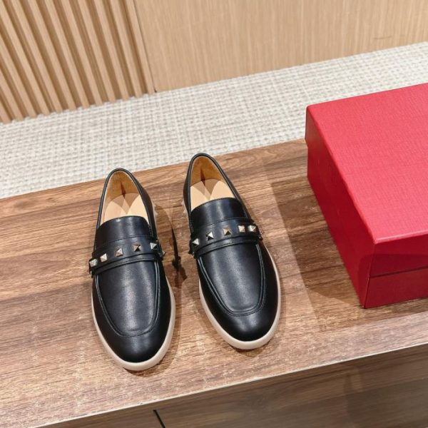 [Versione top] Mocassini #Valentino con bottoni piccoli