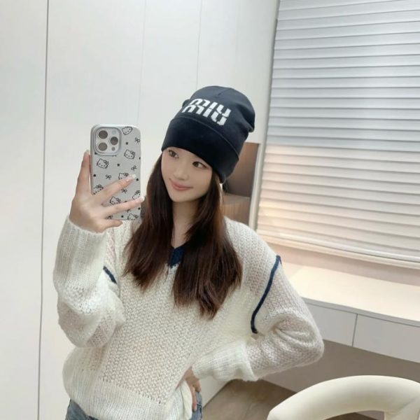 L'ultimo cappello in maglia di lana di MiuMiu, unisex