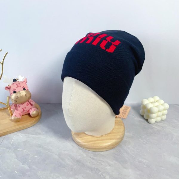 L'ultimo cappello in maglia di lana di MiuMiu, unisex