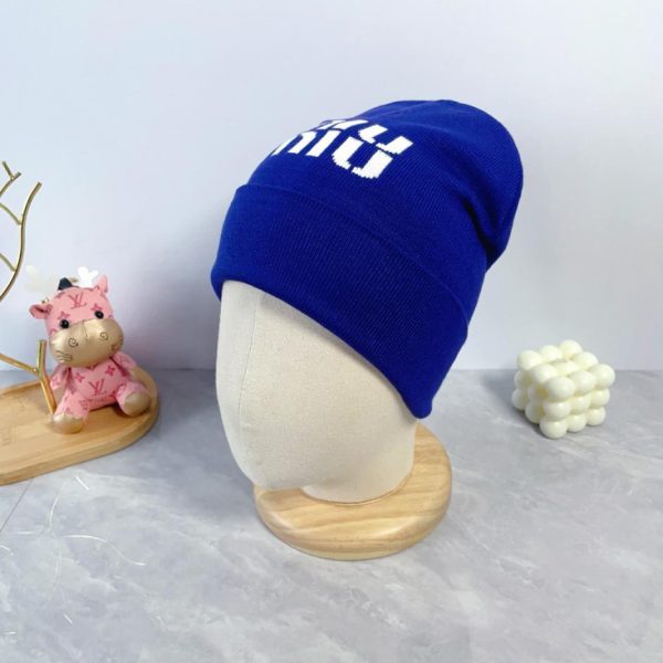 L'ultimo cappello in maglia di lana di MiuMiu, unisex