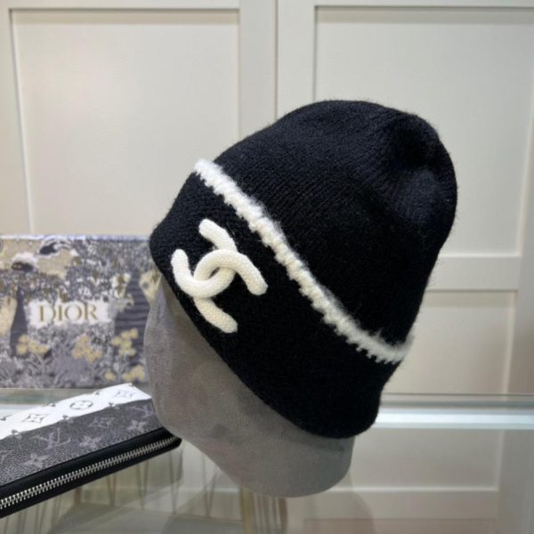 Cappello Chanel in lana autunnale e invernale