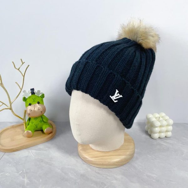 repliche,replica,perfette,siti di,affidabili,migliori siti,dove comprare,1:1,scarpe da ginnastica L’ultimo cappello lavorato a maglia di lana di Louis Vuitton