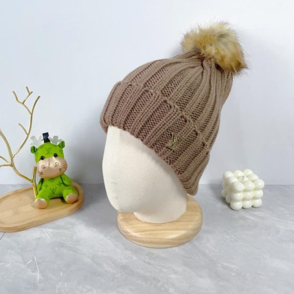 repliche,replica,perfette,siti di,affidabili,migliori siti,dove comprare,1:1,scarpe da ginnastica L’ultimo cappello lavorato a maglia di lana di Louis Vuitton