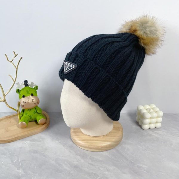 repliche,replica,perfette,siti di,affidabili,migliori siti,dove comprare,1:1,scarpe da ginnastica Ultimo cappello lavorato a maglia di lana di Prada