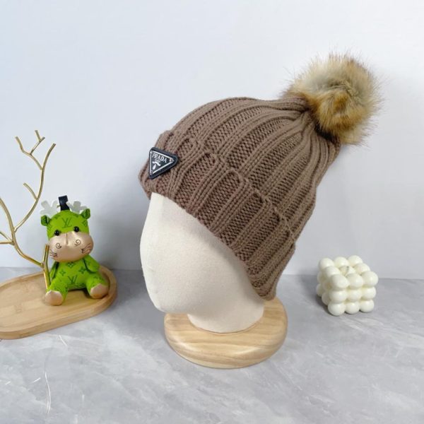 repliche,replica,perfette,siti di,affidabili,migliori siti,dove comprare,1:1,scarpe da ginnastica Ultimo cappello lavorato a maglia di lana di Prada