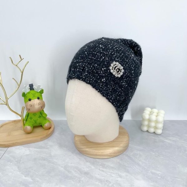 repliche,replica,perfette,siti di,affidabili,migliori siti,dove comprare,1:1,scarpe da ginnastica Cappello GUCCI in maglia con logo ricamato in paillettes