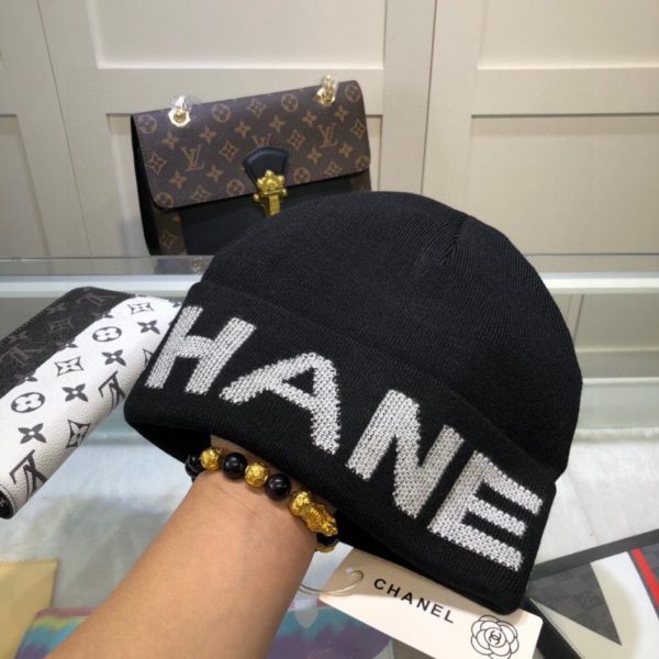 repliche,replica,perfette,siti di,affidabili,migliori siti,dove comprare,1:1,scarpe da ginnastica Cappello Chanel lavorato a maglia in lana cashmere doppio strato