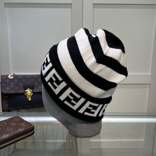 repliche,replica,perfette,siti di,affidabili,migliori siti,dove comprare,1:1,scarpe da ginnastica Cappello in maglia Fendi per uomo e donna