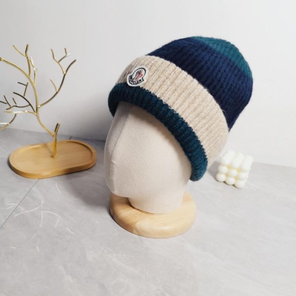 repliche,replica,perfette,siti di,affidabili,migliori siti,dove comprare,1:1,scarpe da ginnastica Berretto lavorato a maglia speciale MONCLER ultimo berretto lavorato a maglia di lana