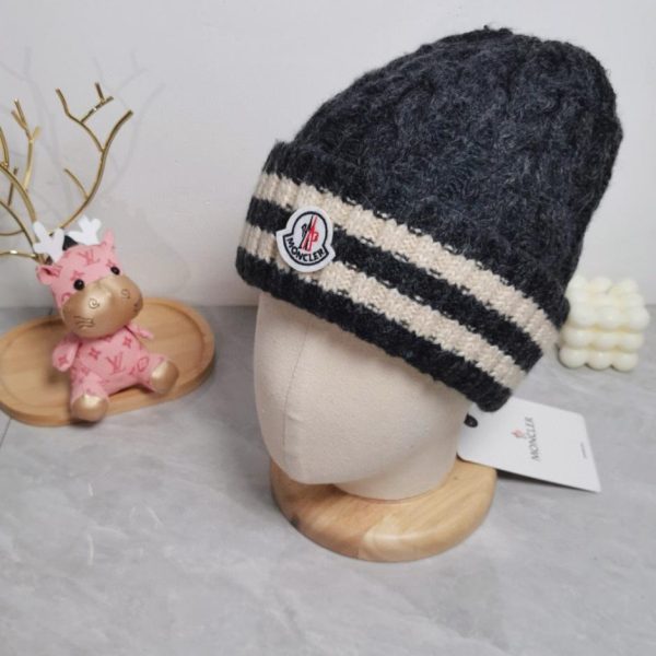 repliche,replica,perfette,siti di,affidabili,migliori siti,dove comprare,1:1,scarpe da ginnastica MONCLER berretto lavorato a maglia ultimo berretto lavorato a maglia di lana