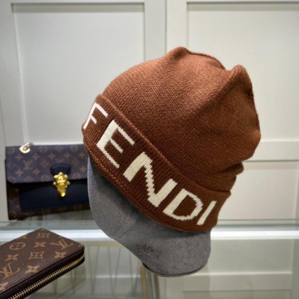 repliche,replica,perfette,siti di,affidabili,migliori siti,dove comprare,1:1,scarpe da ginnastica Cappello in maglia Fendi per uomo e donna