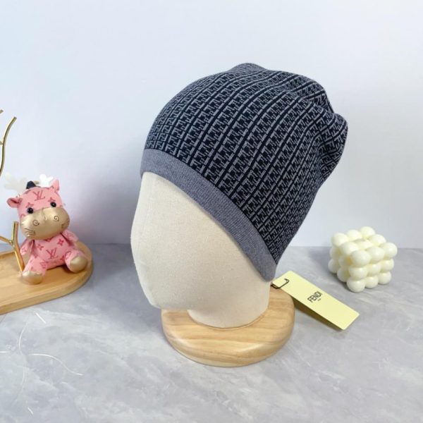 repliche,replica,perfette,siti di,affidabili,migliori siti,dove comprare,1:1,scarpe da ginnastica L’ultimo cappello in maglia di lana di Fendi, unisex