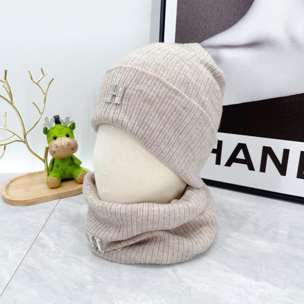 Set tre pezzi sciarpa, cappello e guanti Hermes