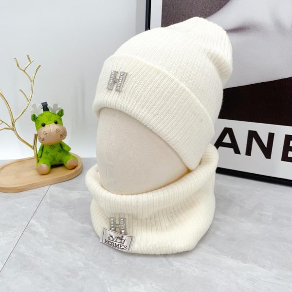 Set tre pezzi sciarpa, cappello e guanti Hermes