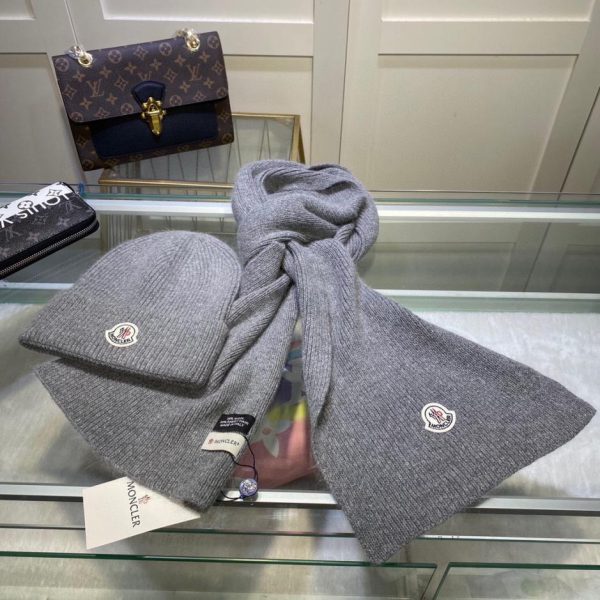 MONCLER Set classico cappello e sciarpa