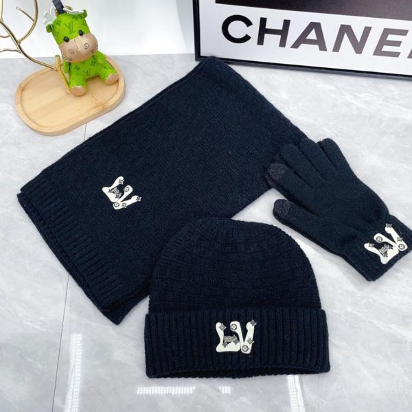 Set tre pezzi con sciarpa, cappello e guanti Louis Vuitton