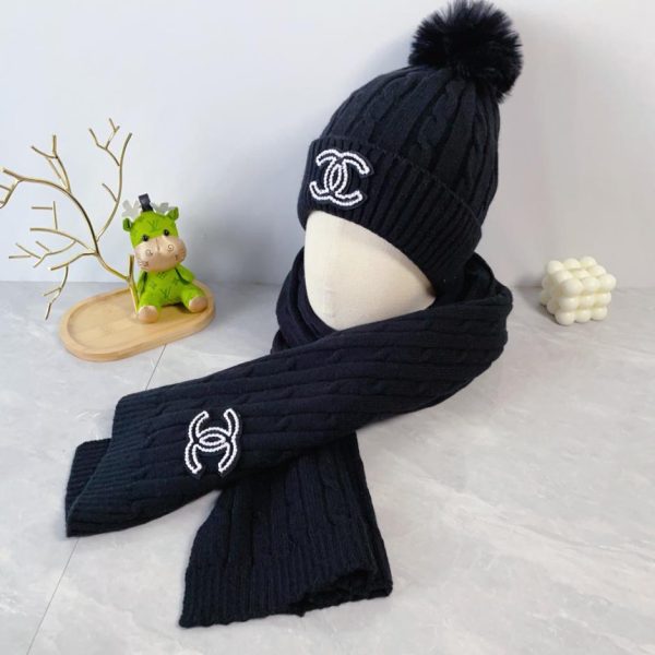 Abito due pezzi Chanel in lana