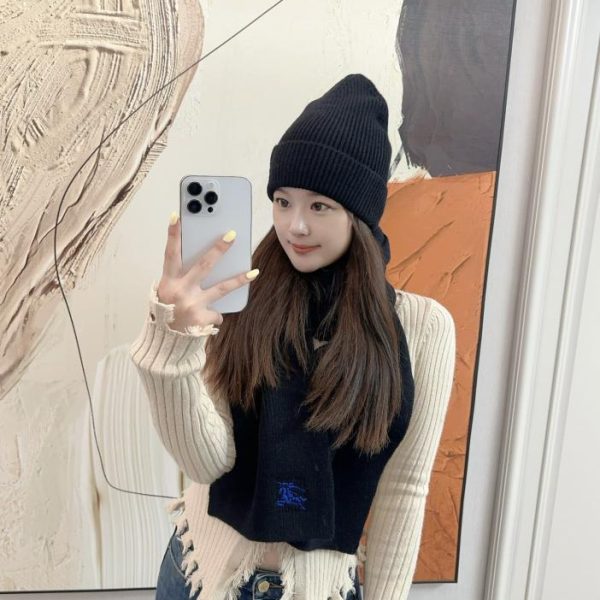 repliche,replica,perfette,siti di,affidabili,migliori siti,dove comprare,1:1,scarpe da ginnastica BURBERRY nuova sciarpa cappello classico da abito