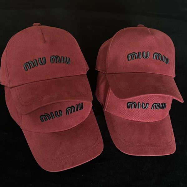 repliche,replica,perfette,siti di,affidabili,migliori siti,dove comprare,1:1,scarpe da ginnastica Berretto da baseball MiuMiu nuovo colore marrone con lettera ricamata