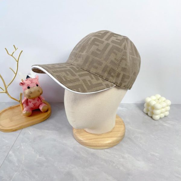 repliche,replica,perfette,siti di,affidabili,migliori siti,dove comprare,1:1,scarpe da ginnastica Nuovo berretto da baseball di Fendi