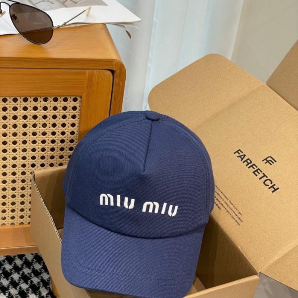 repliche,replica,perfette,siti di,affidabili,migliori siti,dove comprare,1:1,scarpe da ginnastica Cappello da baseball in tela di MiuMiu
