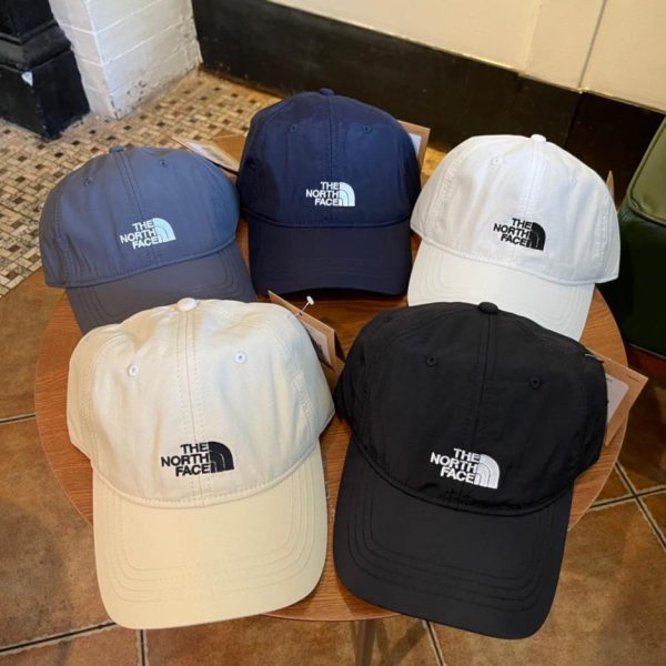 repliche,replica,perfette,siti di,affidabili,migliori siti,dove comprare,1:1,scarpe da ginnastica Cappellino da baseball ricamato ad asciugatura rapida di The North Face
