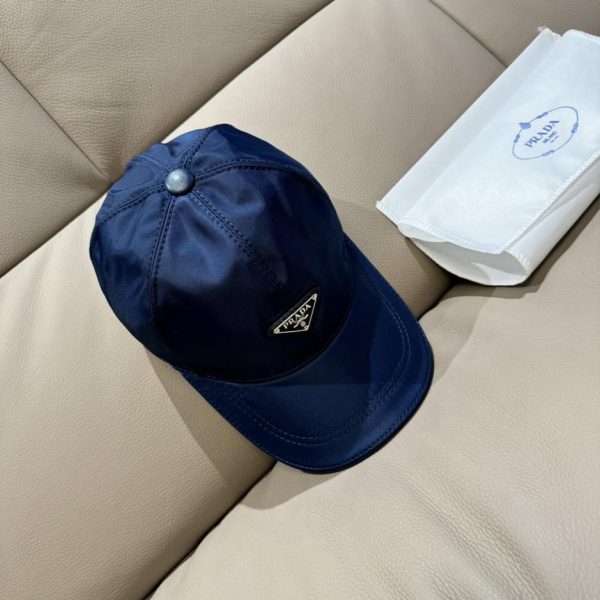 repliche,replica,perfette,siti di,affidabili,migliori siti,dove comprare,1:1,scarpe da ginnastica Prada classico berretto da baseball classico logo in metallo a triangolo rovesciato