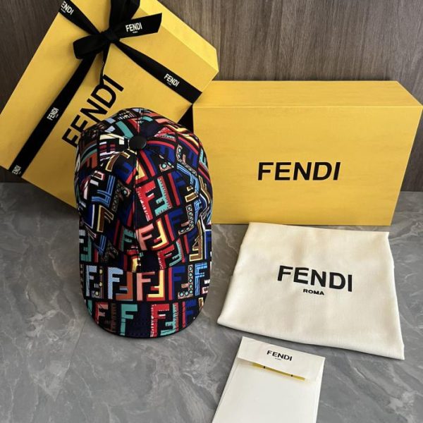 repliche,replica,perfette,siti di,affidabili,migliori siti,dove comprare,1:1,scarpe da ginnastica Classico berretto da baseball Fendi