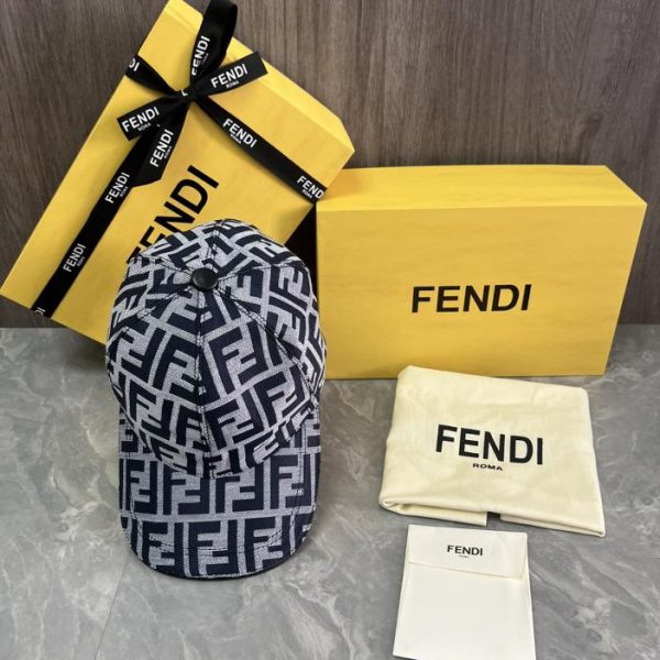 repliche,replica,perfette,siti di,affidabili,migliori siti,dove comprare,1:1,scarpe da ginnastica Classico berretto da baseball Fendi