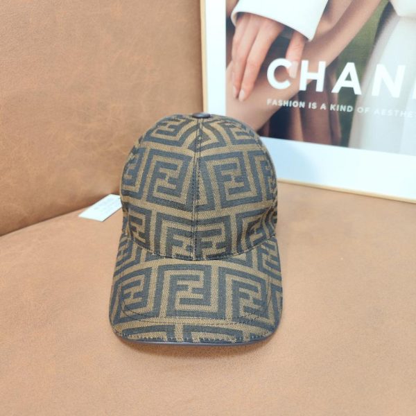repliche,replica,perfette,siti di,affidabili,migliori siti,dove comprare,1:1,scarpe da ginnastica Cappello da baseball di Fendi