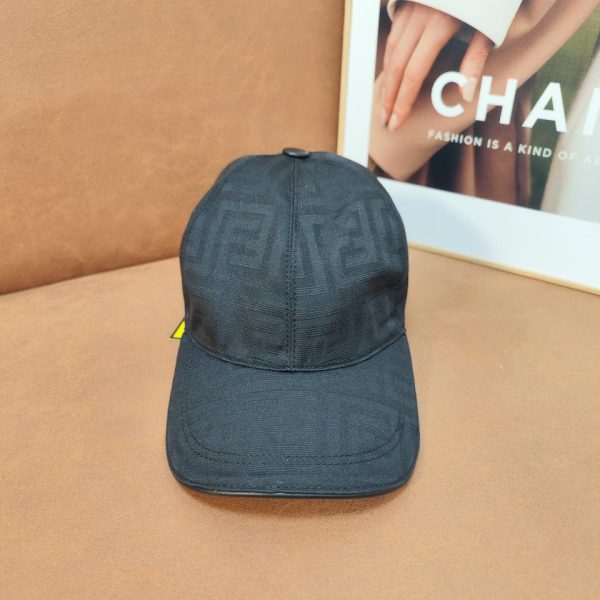 repliche,replica,perfette,siti di,affidabili,migliori siti,dove comprare,1:1,scarpe da ginnastica Cappello da baseball di Fendi