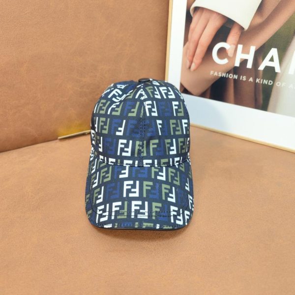 repliche,replica,perfette,siti di,affidabili,migliori siti,dove comprare,1:1,scarpe da ginnastica Cappello da baseball di Fendi