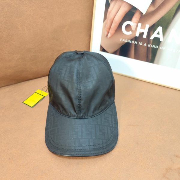 repliche,replica,perfette,siti di,affidabili,migliori siti,dove comprare,1:1,scarpe da ginnastica Cappello da baseball di Fendi