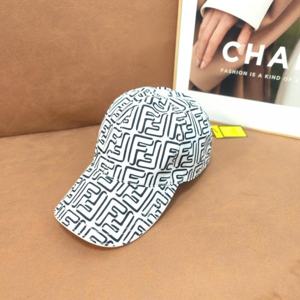 repliche,replica,perfette,siti di,affidabili,migliori siti,dove comprare,1:1,scarpe da ginnastica Cappello da baseball di Fendi