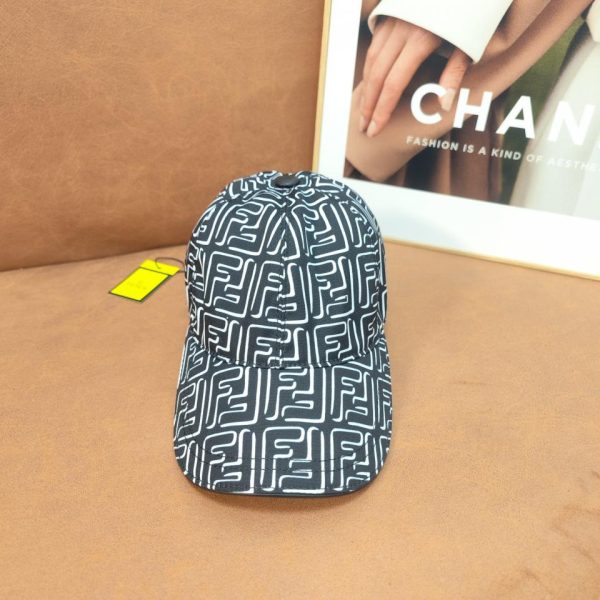 repliche,replica,perfette,siti di,affidabili,migliori siti,dove comprare,1:1,scarpe da ginnastica Cappello da baseball di Fendi