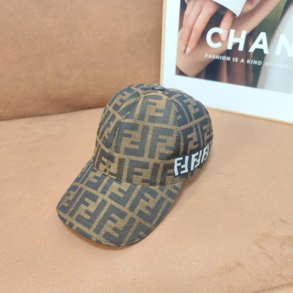 repliche,replica,perfette,siti di,affidabili,migliori siti,dove comprare,1:1,scarpe da ginnastica Cappello da baseball Fendi con nastro alto